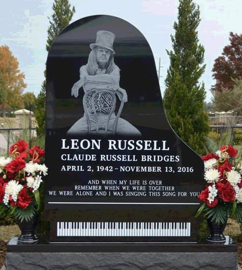 leon_monument_signup_pic leon_monument_signup_pic